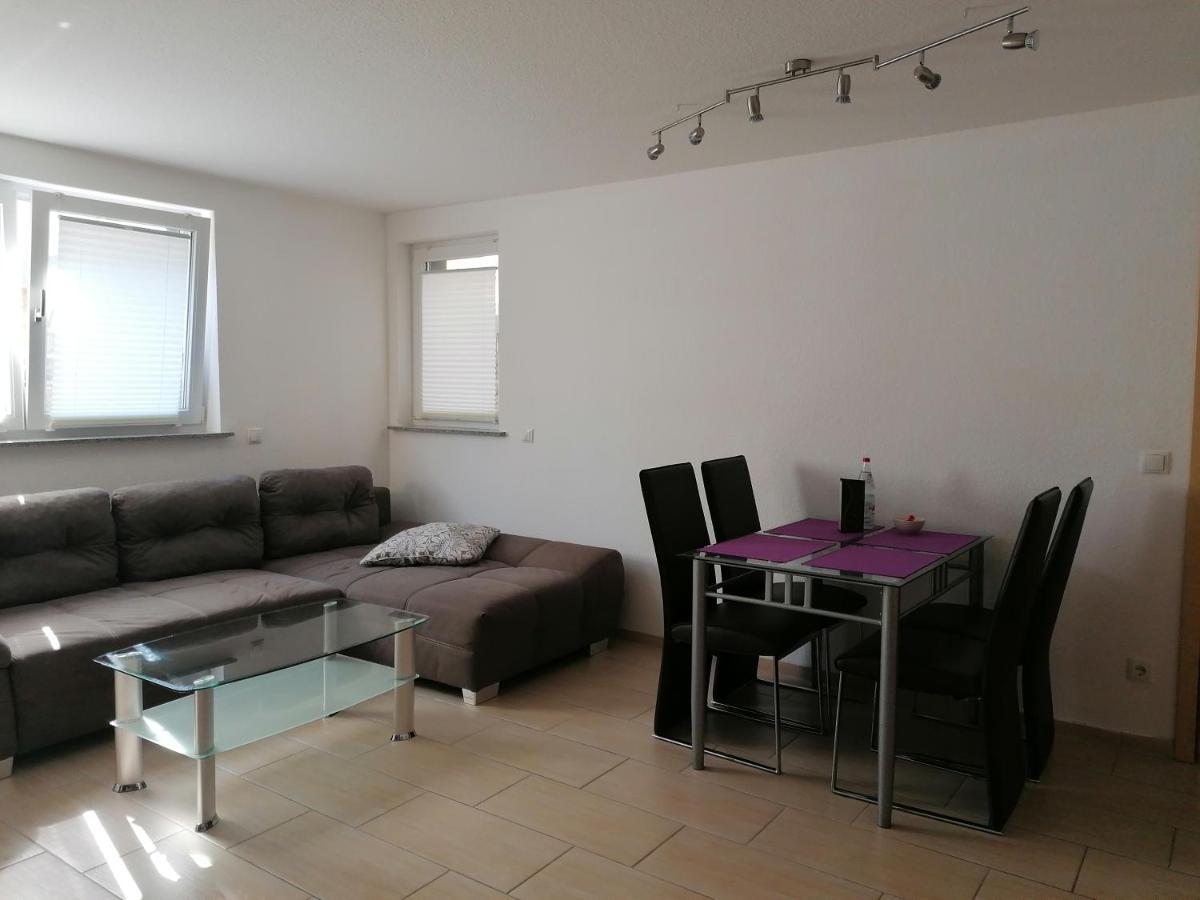 Ferienwohnung Weingut Brutscher Roschbach Bagian luar foto